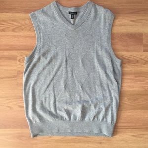Van Heusun Gray Sweater Vest